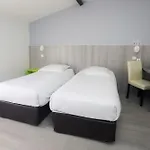 Hotel Le Cheval Blanc Saint-Maixent-l'Ecole