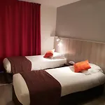Hotel Le Cheval Blanc Saint-Maixent-l'Ecole