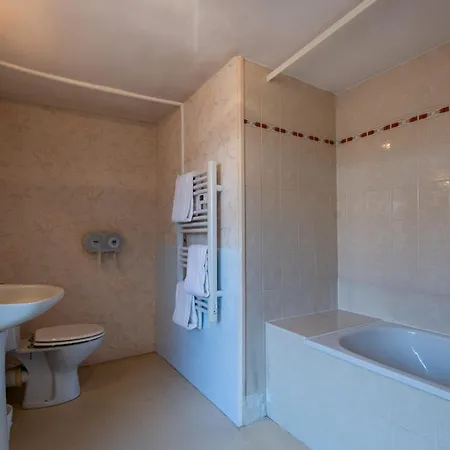 Hotel Le Cheval Blanc Saint-Maixent-lʼÉcole