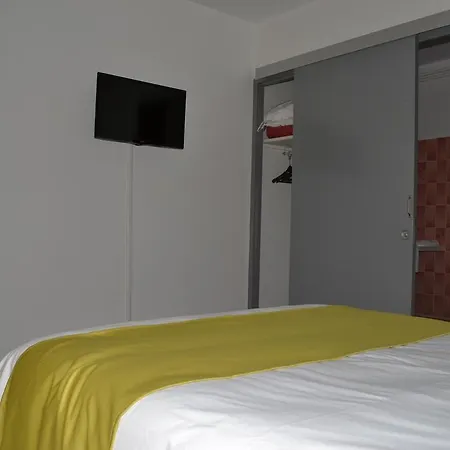 Hotel Le Cheval Blanc Saint-Maixent-l'Ecole