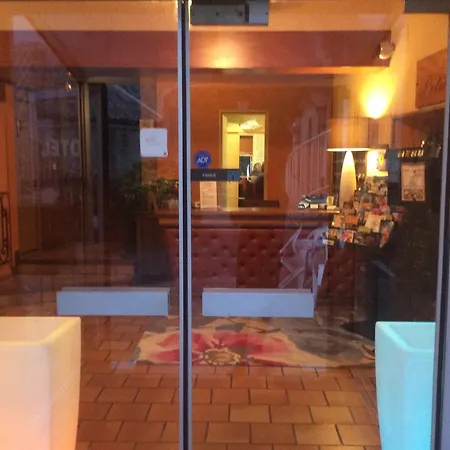 Le Cheval Blanc 酒店 2*